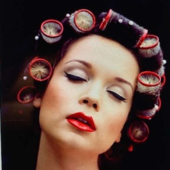 Don't let today be a waste of hair and makeup🫦 - Picture 10 of 14